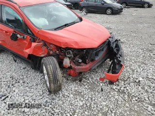 2021 Ford EcoSport SE z VIN MAJ3S2GE5MC408847, wystawiony jako Copart lot #85860174 z przebiegiem Nie podano mil oraz Szkoda całkowita • Salvage title. Historia ofert i sprzedaży dostępna na DreamBid. Obrazek 13.