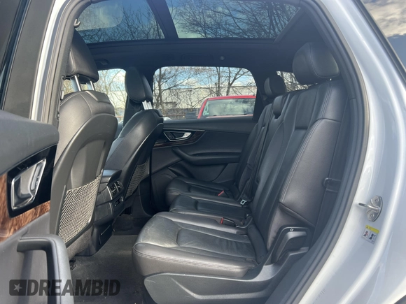 2017 Audi Q7 Premium Plus z VIN WA1LAAF72HD005719, wystawiony jako IAAI lot #42019701 z przebiegiem 154 276 mil mil oraz . Historia ofert i sprzedaży dostępna na DreamBid. Obrazek 7.