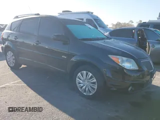 2005 Pontiac Vibe with VIN 5Y2SL63825Z452555, listed as a IAAI auction lot 41830233 with 299,999 mi miles. Bid and sale history available at carsss.com. Image 1.