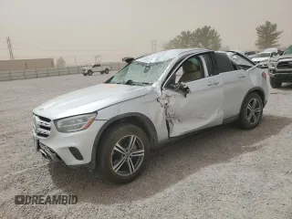 2020 Mercedes-Benz GLC 300 z VIN WDC0G8DB1LF729867, wystawiony jako Copart lot #56649965 z przebiegiem Nie podano mil oraz Nie do naprawy • Non repairable. Historia ofert i sprzedaży dostępna na DreamBid. Obrazek 1.