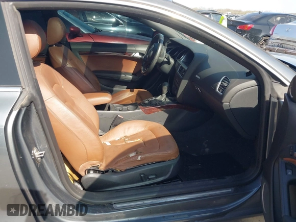 2012 Audi A5 Premium Plus z VIN WAULFAFR2CA003887, wystawiony jako IAAI lot #41829309 z przebiegiem 120 489 mil mil oraz . Historia ofert i sprzedaży dostępna na DreamBid. Obrazek 5.