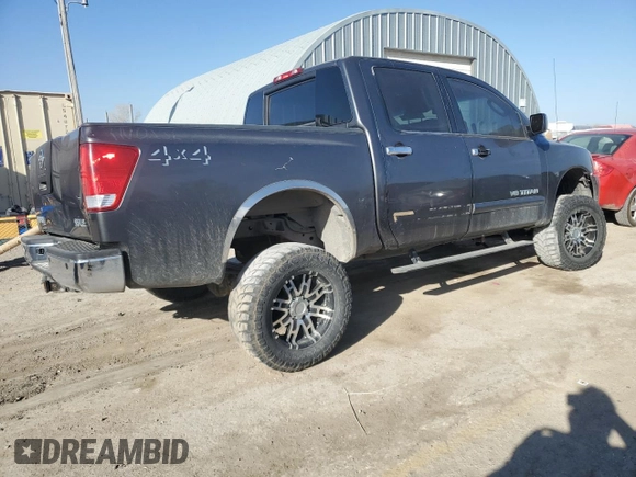 2006 Nissan Titan LE z VIN 1N6AA07B86N516155, wystawiony jako Copart lot #49080025 z przebiegiem 152 345 mil mil oraz Szkoda całkowita • Salvage title. Historia ofert i sprzedaży dostępna na DreamBid. Obrazek 3.