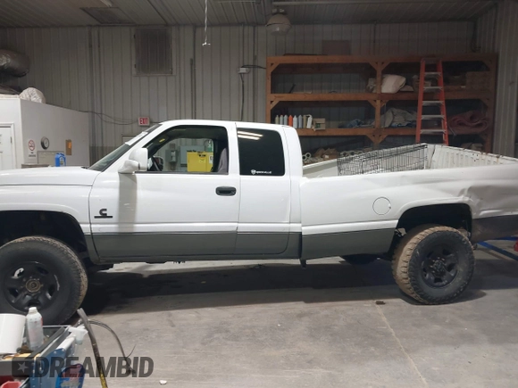 2001 Dodge 2500 with VIN 1B7KF23701J537958, listed as a IAAI auction lot 40478428 with 227,209 mi miles and . Bid and sale history available at DreamBid. Image 14.