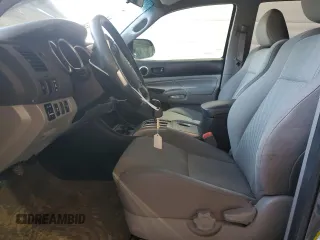 2014 Toyota Tacoma z VIN 3TMMU4FN4EM071741, wystawiony jako Copart lot #49235015 z przebiegiem 60 825 mil mil oraz Szkoda całkowita • Salvage title. Historia ofert i sprzedaży dostępna na DreamBid. Obrazek 7.