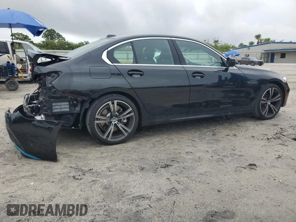 2024 BMW 3 Series 330i z VIN 3MW69FF08R8E46620, wystawiony jako Copart lot #59095945 z przebiegiem 14 609 mil mil oraz Szkoda całkowita • Salvage title. Historia ofert i sprzedaży dostępna na DreamBid. Obrazek 3.