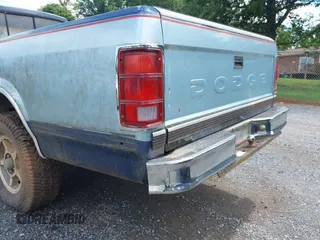 1987 Dodge Dakota с VIN 1B7GR14M9HS404759, выставлен на аукционе IAAI как лот 42513734 с пробегом 95 125 миль миль и . История ставок и продаж доступна на DreamBid. Изображение 13.