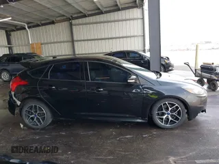 2013 Ford Focus ST z VIN 1FADP3L98DL234518, wystawiony jako IAAI lot #42093388 z przebiegiem 177 026 mil mil oraz . Historia ofert i sprzedaży dostępna na DreamBid. Obrazek 14.