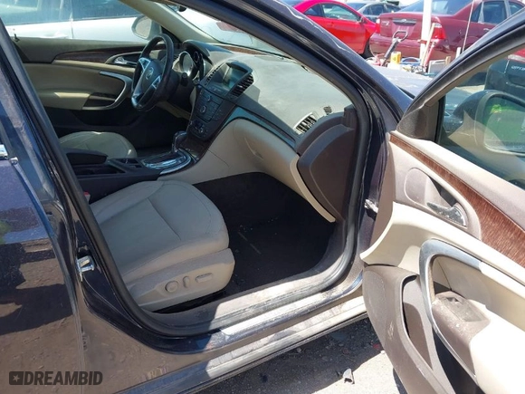 2013 Buick Regal Turbo Premium 1 with VIN 2G4GS5EV4D9126072, listed as a IAAI auction lot 41979945 with 91,660 mi miles. Bid and sale history available at carsss.com. Image 5.