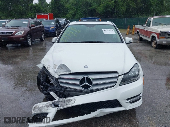 2013 Mercedes-Benz C 300 Sport с VIN WDDGF8AB7DR276047, выставлен на аукционе IAAI как лот 42511628 с пробегом 113 694 миль миль и . История ставок и продаж доступна на DreamBid. Изображение 12.