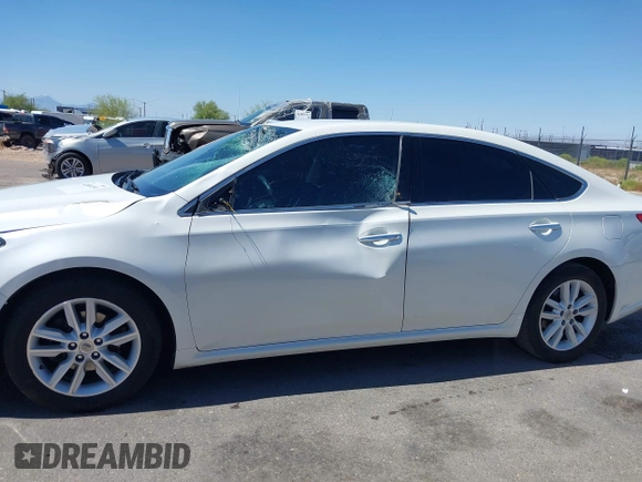 2014 Toyota Avalon Limited z VIN 4T1BK1EB5EU101243, wystawiony jako IAAI lot #42401159 z przebiegiem 91 916 mil mil oraz . Historia ofert i sprzedaży dostępna na DreamBid. Obrazek 15.