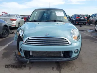 2012 MINI Hardtop z VIN WMWSU3C5XCT543913, wystawiony jako IAAI lot #42344874 z przebiegiem 108 245 mil mil oraz . Historia ofert i sprzedaży dostępna na DreamBid. Obrazek 13.