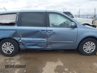 2011 Kia Sedona LX with VIN KNDMG4C70B6424016, listed as a IAAI auction lot 41964190 with 116,859 mi miles. Bid and sale history available at carsss.com. Image 13.
