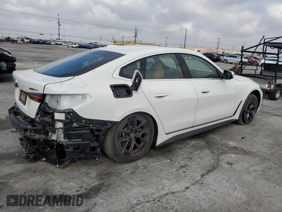 2024 BMW i4 eDrive35 z VIN WBY43AW05RFT14046, wystawiony jako Copart lot #54940645 z przebiegiem 6 456 mil mil oraz Szkoda całkowita • Salvage title. Historia ofert i sprzedaży dostępna na DreamBid. Obrazek 3.