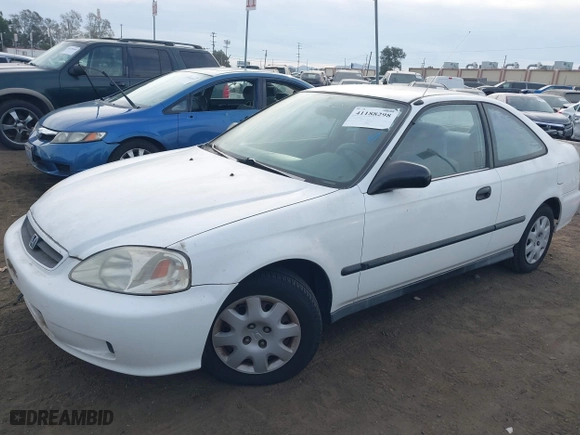 1999 Honda Civic DX with VIN 1HGEJ6220XL050962, listed as a IAAI auction lot 41188298 with 181,595 mi miles. Bid and sale history available at carsss.com. Image 2.