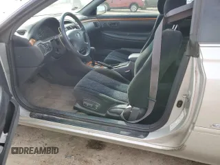 2002 Toyota Solara SE z VIN 2T1CF22P82C591916, wystawiony jako Copart lot #46362055 z przebiegiem 177 157 mil mil oraz Czysty tytuł • Clean title. Historia ofert i sprzedaży dostępna na DreamBid. Obrazek 7.