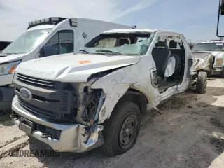 2019 Ford F-250 XL z VIN 1FT7X2A61KED13539, wystawiony jako Copart lot #48732535 z przebiegiem Nie podano mil oraz Szkoda całkowita • Salvage title. Historia ofert i sprzedaży dostępna na DreamBid. Obrazek 2.