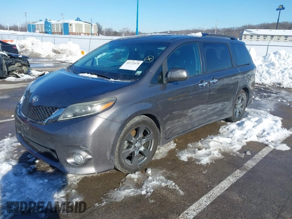 2017 Toyota Sienna SE with VIN 5TDXZ3DC0HS820274, listed as a IAAI auction lot 41272478 with 153,298 mi miles and . Bid and sale history available at DreamBid. Image 2.