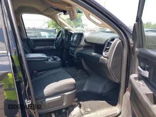 2019 Ram 2500 Tradesman with VIN 3C6UR5CL7KG552062, listed as a IAAI auction lot 42253889 with 56,067 mi miles and . Bid and sale history available at DreamBid. Image 5.