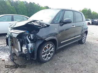 2014 FIAT 500L Trekking z VIN ZFBCFADH8EZ008208, wystawiony jako IAAI lot #42091284 z przebiegiem 79 407 mil mil oraz . Historia ofert i sprzedaży dostępna na DreamBid. Obrazek 2.