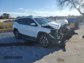 2020 GMC Terrain SLT z VIN 3GKALPEX1LL216929, wystawiony jako Copart lot #43133704 z przebiegiem 43 449 mil mil oraz Szkoda całkowita • Salvage title. Historia ofert i sprzedaży dostępna na DreamBid. Obrazek 4.