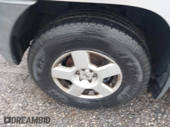 2005 Nissan Xterra S with VIN 5N1AN08W25C638637, listed as a IAAI auction lot 42224490 with 333,943 mi miles and . Bid and sale history available at DreamBid. Image 12.