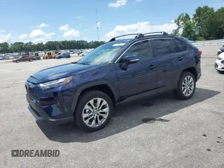 2025 Toyota RAV4 XLE Premium с VIN 2T3A1RFVXSW561913, выставлен на аукционе Copart как лот 64755135 с пробегом 216 миль миль и Списание • Salvage title. История ставок и продаж доступна на DreamBid. Изображение 1.