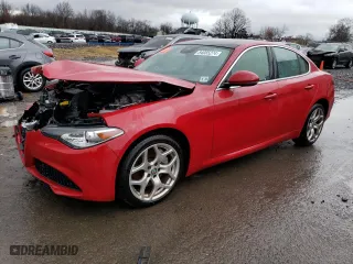 2021 Alfa Romeo Giulia Ti with VIN ZARFANBN1M7646308, listed as a Copart auction lot 84085274 with 30,598 mi miles and Salvage Title. Bid and sale history available at carsss.com. Image 1.
