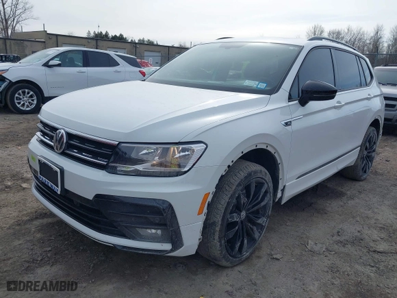 2020 Volkswagen Tiguan SE with VIN 3VV2B7AX4LM106638, listed as a IAAI auction lot 41744503 with 67,693 mi miles. Bid and sale history available at carsss.com. Image 18.