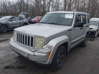 2008 Jeep Liberty Sport with VIN 1J8GN28K08W179241, listed as a IAAI auction lot 41770277 with 204,120 mi miles. Bid and sale history available at carsss.com. Image 2.