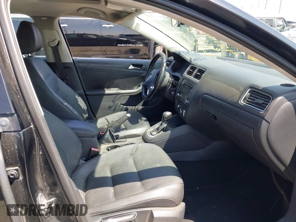 2011 Volkswagen Jetta SE с VIN 3VWDZ7AJ6BM379316, выставлен на аукционе IAAI как лот 42101190 с пробегом 145 496 миль миль и . История ставок и продаж доступна на DreamBid. Изображение 5.