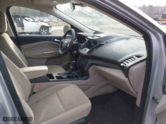 2017 Ford Escape SE with VIN 1FMCU0GDXHUC59699, listed as a IAAI auction lot 41790667 with 92,731 mi miles. Bid and sale history available at carsss.com. Image 5.