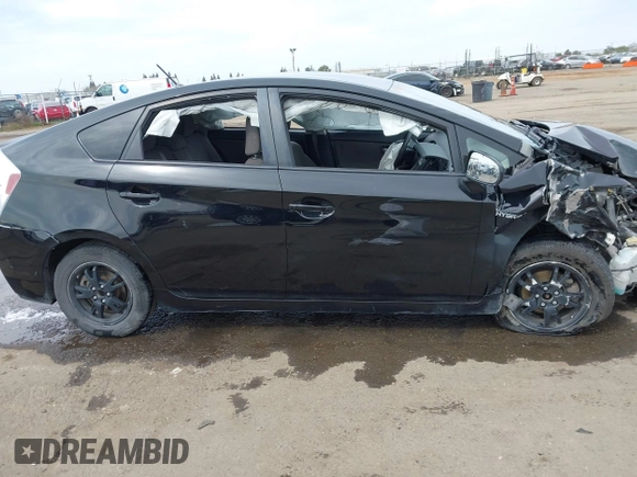2015 Toyota Prius Four with VIN JTDKN3DU5F0454293, listed as a IAAI auction lot 41841590 with 121,738 mi miles. Bid and sale history available at carsss.com. Image 13.