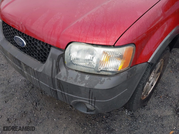 2004 Ford Escape XLT with VIN 1FMYU93114KB05975, listed as a IAAI auction lot 41929538 with 161,461 mi miles. Bid and sale history available at carsss.com. Image 6.