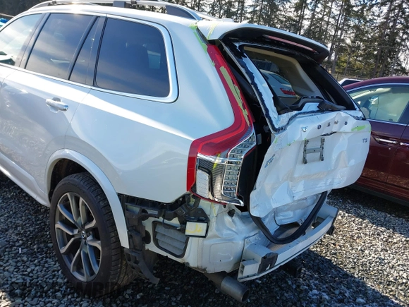 2018 Volvo XC90 Momentum with VIN YV4102CK0J1336012, listed as a IAAI auction lot 41494268 with 71,062 mi miles and . Bid and sale history available at DreamBid. Image 6.