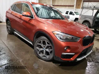2018 BMW X1 xDrive28i with VIN WBXHT3C37J5L25365, listed as a Copart auction lot 50056365 with 36,200 mi miles and Salvage Title. Bid and sale history available at carsss.com. Image 4.