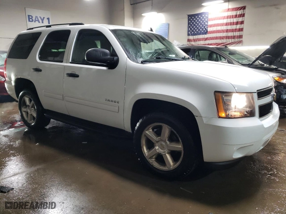 2010 Chevrolet Tahoe LS with VIN 1GNUKAE0XAR274868, listed as a Copart auction lot 44558275 with 95,363 mi miles and Salvage Title. Bid and sale history available at carsss.com. Image 4.