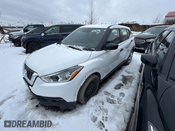 2020 Nissan Kicks S z VIN 3N1CP5BV6LL552157, wystawiony jako Copart lot #50722815 z przebiegiem 150 701 mil mil oraz Szkoda całkowita • Salvage title. Historia ofert i sprzedaży dostępna na DreamBid. Obrazek 2.