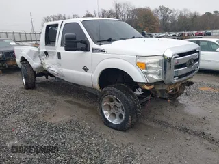 2015 Ford F-250 Lariat z VIN 1FT7W2BT6FEA85437, wystawiony jako IAAI lot #41396417 z przebiegiem 199 734 mil mil oraz . Historia ofert i sprzedaży dostępna na DreamBid. Obrazek 1.