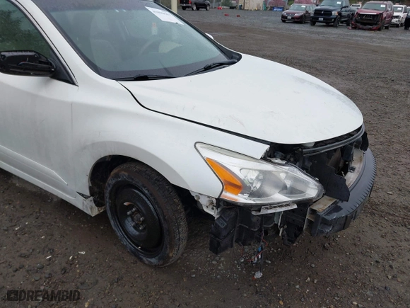 2015 Nissan Altima 2.5 with VIN 1N4AL3AP0FN372447, listed as a IAAI auction lot 41896043 with 111,994 mi miles. Bid and sale history available at carsss.com. Image 6.