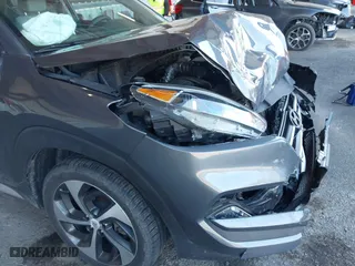 2018 Hyundai Tucson Value with VIN KM8J3CA20JU762120, listed as a IAAI auction lot 41878796 with 103,346 mi miles. Bid and sale history available at carsss.com. Image 17.