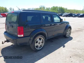 2008 Dodge Nitro R/T z VIN 1D8GU58668W147720, wystawiony jako IAAI lot #42230786 z przebiegiem 180 751 mil mil oraz . Historia ofert i sprzedaży dostępna na DreamBid. Obrazek 4.