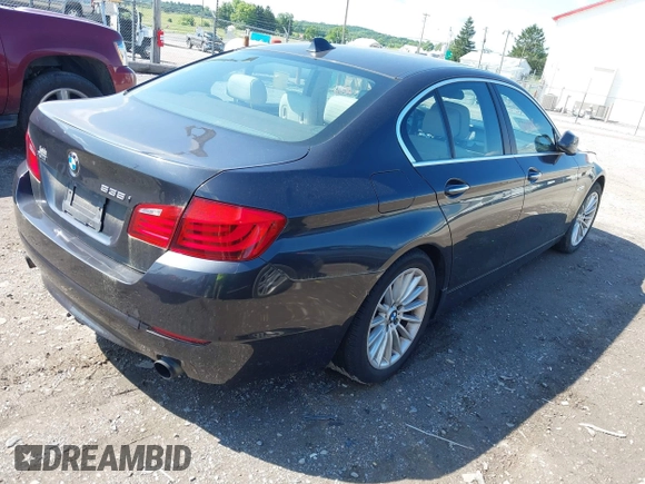 2013 BMW 5 Series 535i xDrive with VIN WBAFU7C5XDDU68439, listed as a IAAI auction lot 42376688 with 153,580 mi miles and . Bid and sale history available at DreamBid. Image 4.