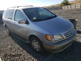 2002 Toyota Sienna LE with VIN 4T3ZF13C12U417417, listed as a Copart auction lot 70251214 with 178,215 mi miles and Clean Title. Bid and sale history available at carsss.com. Image 4.