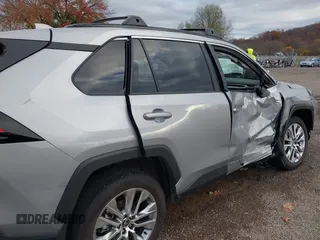 2024 Toyota RAV4 XLE Premium with VIN 2T3A1RFV4RC476514, listed as a IAAI auction lot 40829477 with 2,482 mi miles. Bid and sale history available at carsss.com. Image 18.