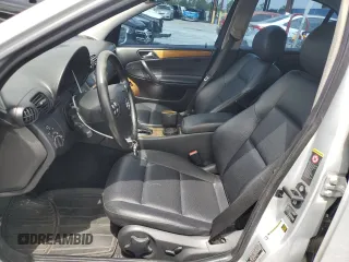 2007 Mercedes-Benz C 230 Sport с VIN WDBRF52H87F881736, выставлен на аукционе Copart как лот 59586375 с пробегом 144 476 миль миль и На запчасти • Non repairable. История ставок и продаж доступна на DreamBid. Изображение 7.