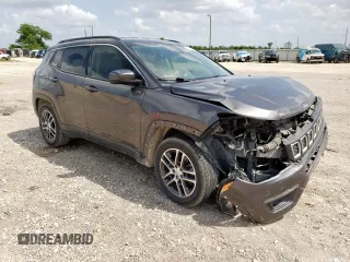 2019 Jeep Compass Latitude с VIN 3C4NJCBBXKT726442, выставлен на аукционе Copart как лот 61776265 с пробегом 63 934 миль миль и Списание • Salvage title. История ставок и продаж доступна на DreamBid. Изображение 4.