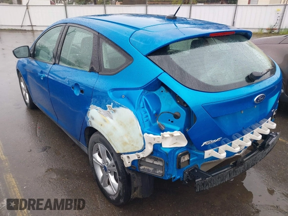 2014 Ford Focus SE z VIN 1FADP3K23EL162634, wystawiony jako IAAI lot #41772913 z przebiegiem 113 405 mil mil oraz . Historia ofert i sprzedaży dostępna na DreamBid. Obrazek 3.