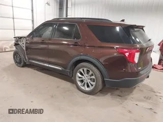 2020 Ford Explorer XLT with VIN 1FMSK8DHXLGA27909, listed as a IAAI auction lot 40822423 with 90,458 mi miles. Bid and sale history available at carsss.com. Image 3.