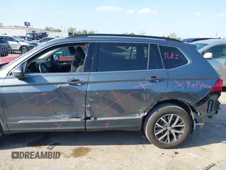 2020 Volkswagen Tiguan SE with VIN 3VV3B7AXXLM137641, listed as a IAAI auction lot 41830400 with 68,067 mi miles and . Bid and sale history available at DreamBid. Image 18.