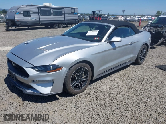 2018 Ford Mustang EcoBoost Premium z VIN 1FATP8UH9J5110286, wystawiony jako IAAI lot #42632454 z przebiegiem 60 355 mil mil oraz . Historia ofert i sprzedaży dostępna na DreamBid. Obrazek 2.